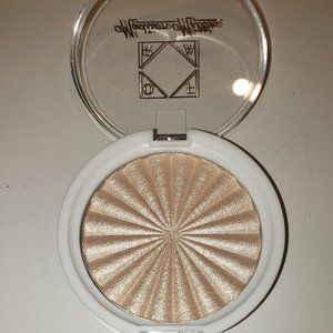 OFRA X MADISON MILLER "MOONDANCE" $30